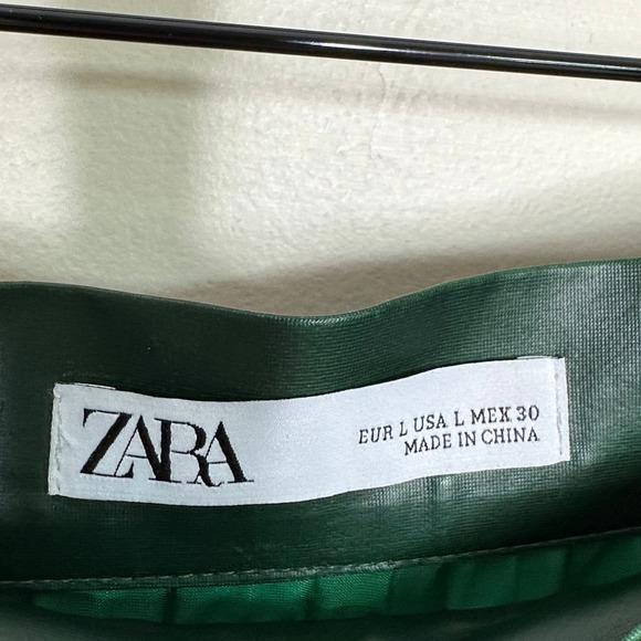 ZARA High Waisted Pleated Faux Leather Midi Skirt Forest Green - Picture 4 of 5